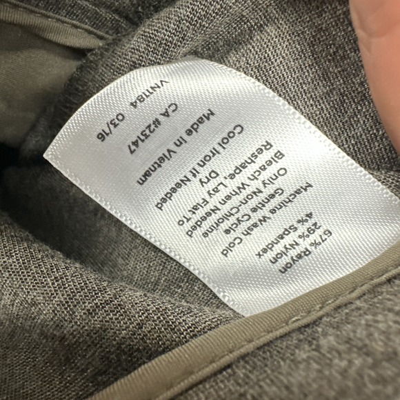 Talbots Pants Womens 6 Beige Bootcut Flare Stretch Soft Career Chino Trousers - Picture 3 of 10